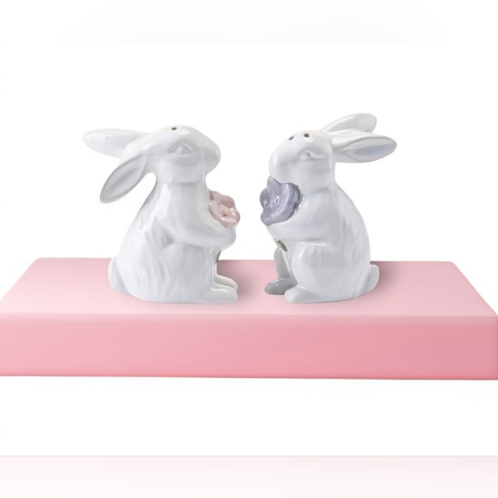 NEW Figural Spring/Easter Bunny Salt & Pepper Shaker Set